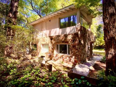 Casa en alquiler en Carilo. 4 ambientes, 3 baños y capacidad de 5 a 7 personas. 