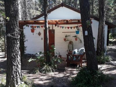 Casa en alquiler en Mar de las Pampas. 2 ambientes, 1 baño y capacidad de 2 a 4 personas. 