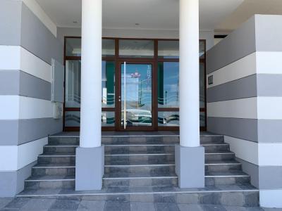 Departamento en alquiler en Monte Hermoso. 2-3 ambientes, 1-2 baño y capacidad de 2 a 5 personas. A 50 m de la playa