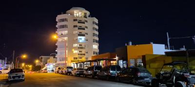 Departamento en alquiler en Monte Hermoso. 2-3 ambientes, 1-2 baño y capacidad de 2 a 5 personas. A 50 m de la playa