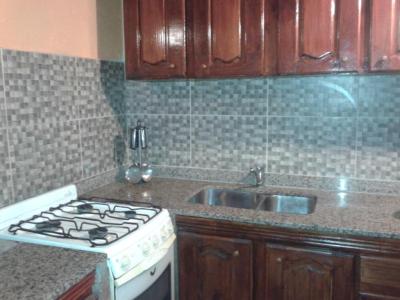 Casa en alquiler en Monte Hermoso. 8 ambientes, 2 baños y capacidad de 5 a 7 personas. 